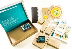 Arduino K000007 The Arduino Starter Kit (with 170-page Projects Book)